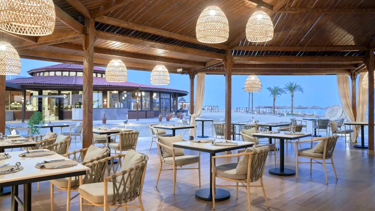 الفندق ترو بيتش ريزورت - مرسى علم